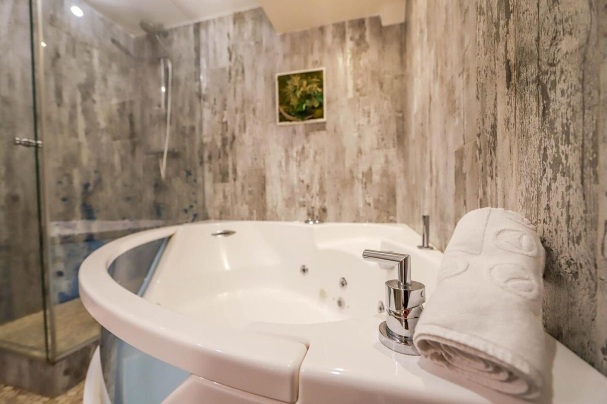 Le Cocon - Lofts & Lakes Certified 4-Stars Annecy Luaran gambar